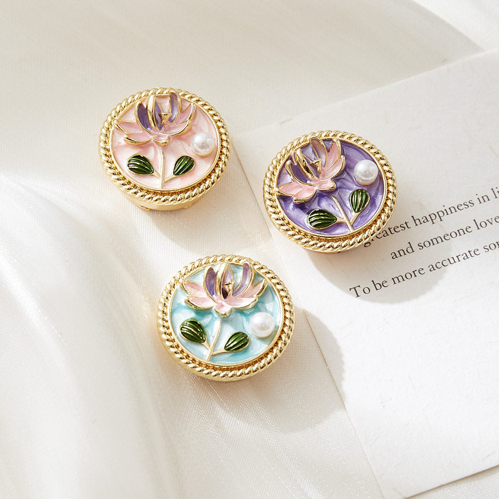 Sculpted Lotus Button Cover