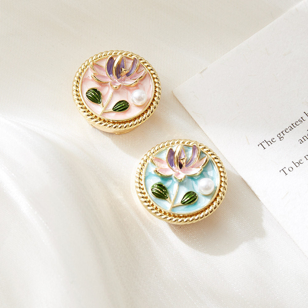 Sculpted Lotus Button Cover
